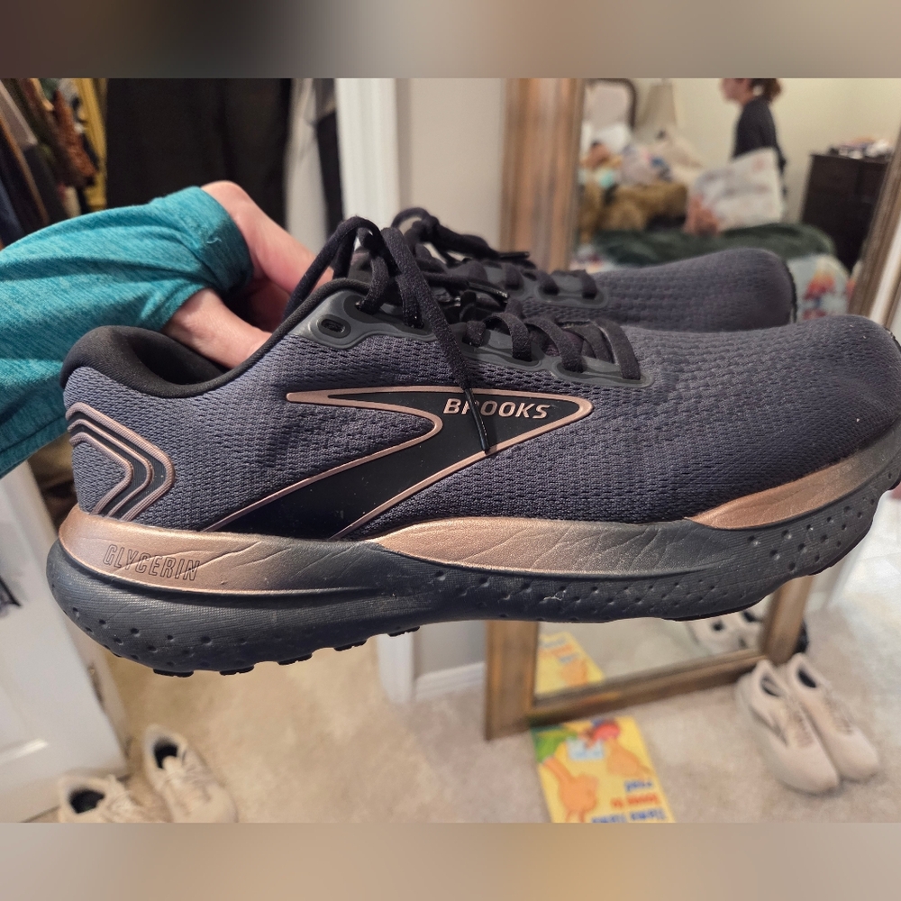 Brooks Glycerin 21 size 12 women VGUC